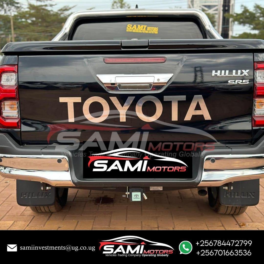 Toyota Hilux - 2021 - Image 25