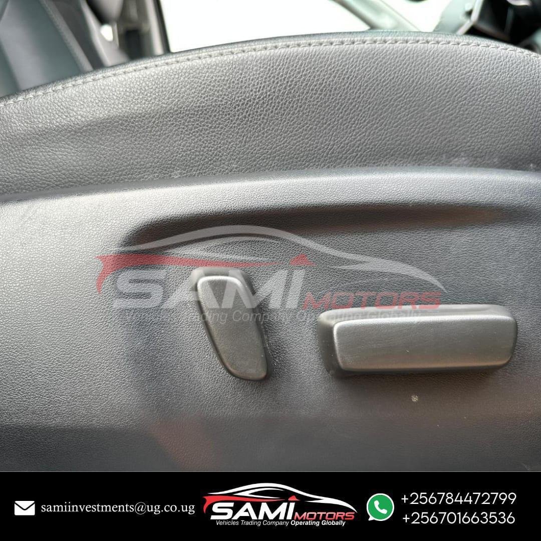 Toyota Hilux - 2021 - Image 7