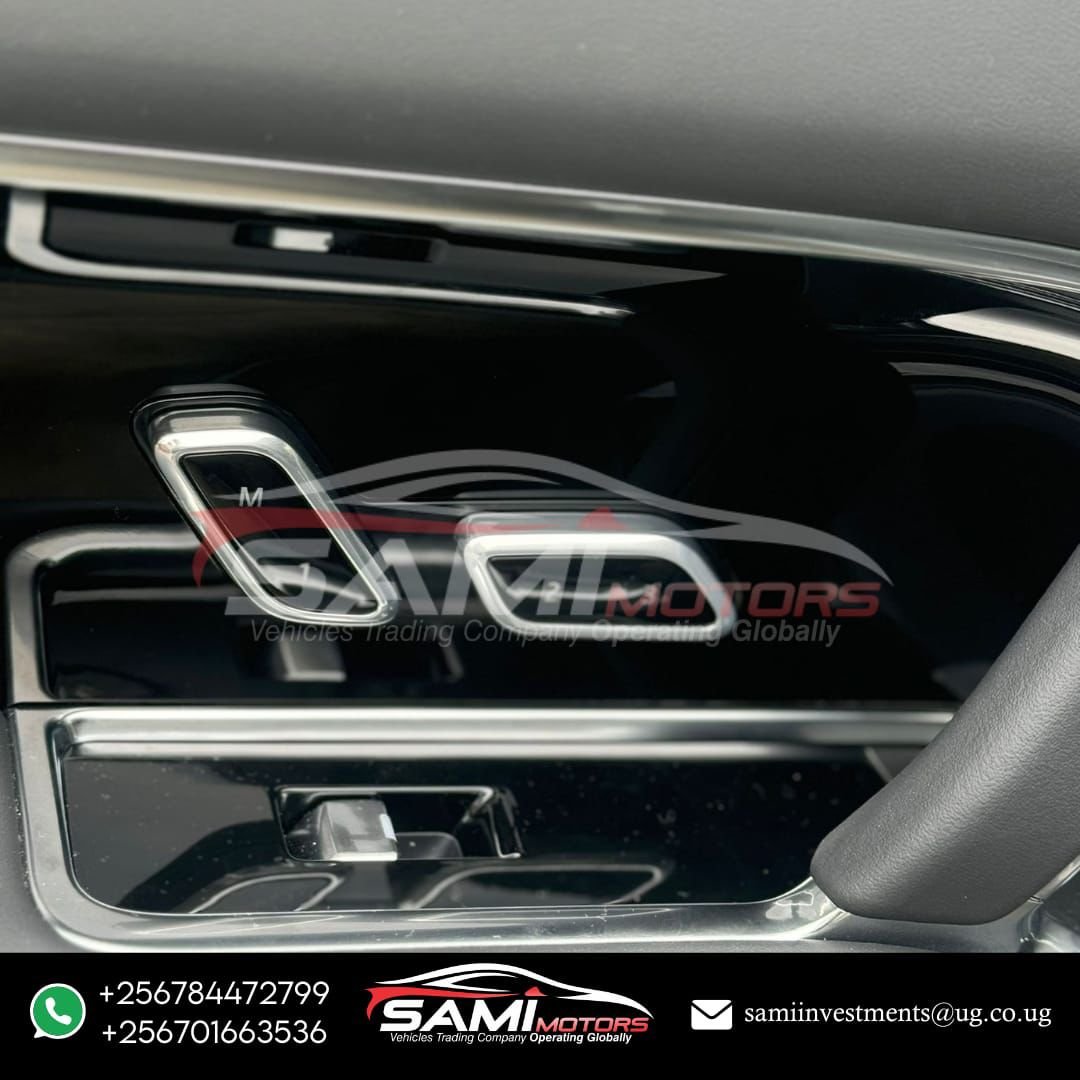 Range Rover Vogue - 2023 - Image 25