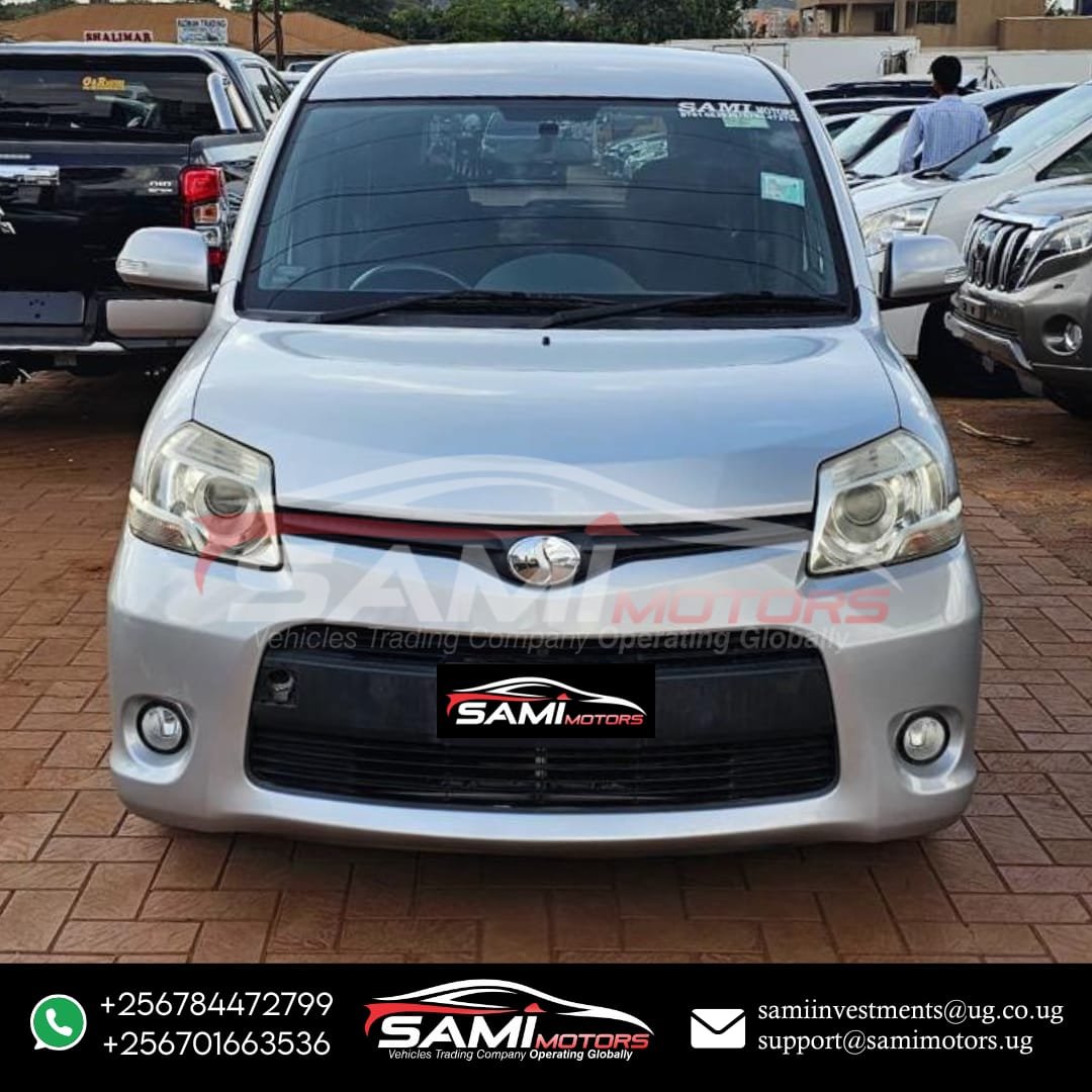 Toyota Sienta - 2011 - Image 11