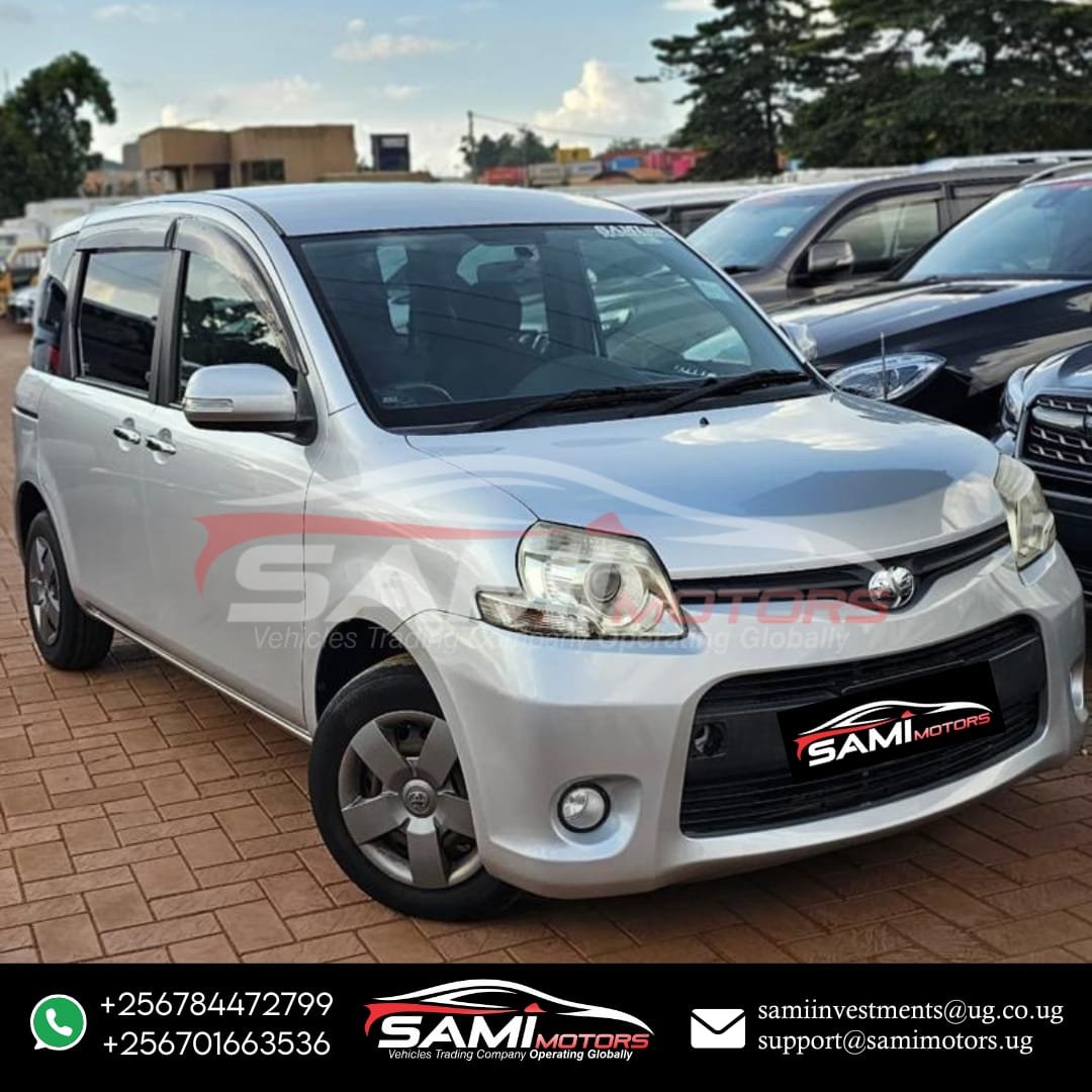 Toyota Sienta - 2011 - Image 10