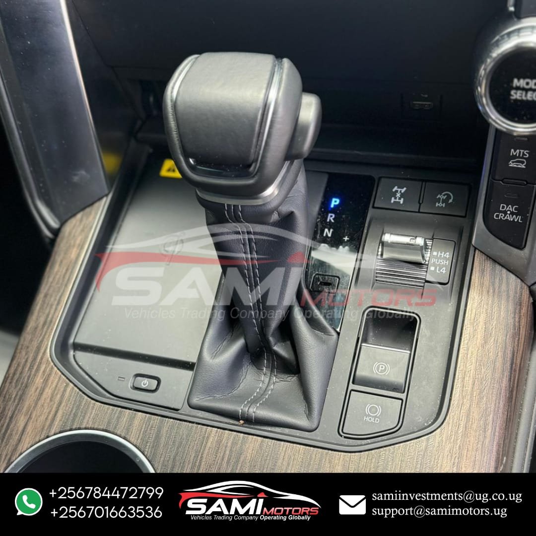 Toyota Land Cruiser Sahara ZX Full House - 2023 - Image 11