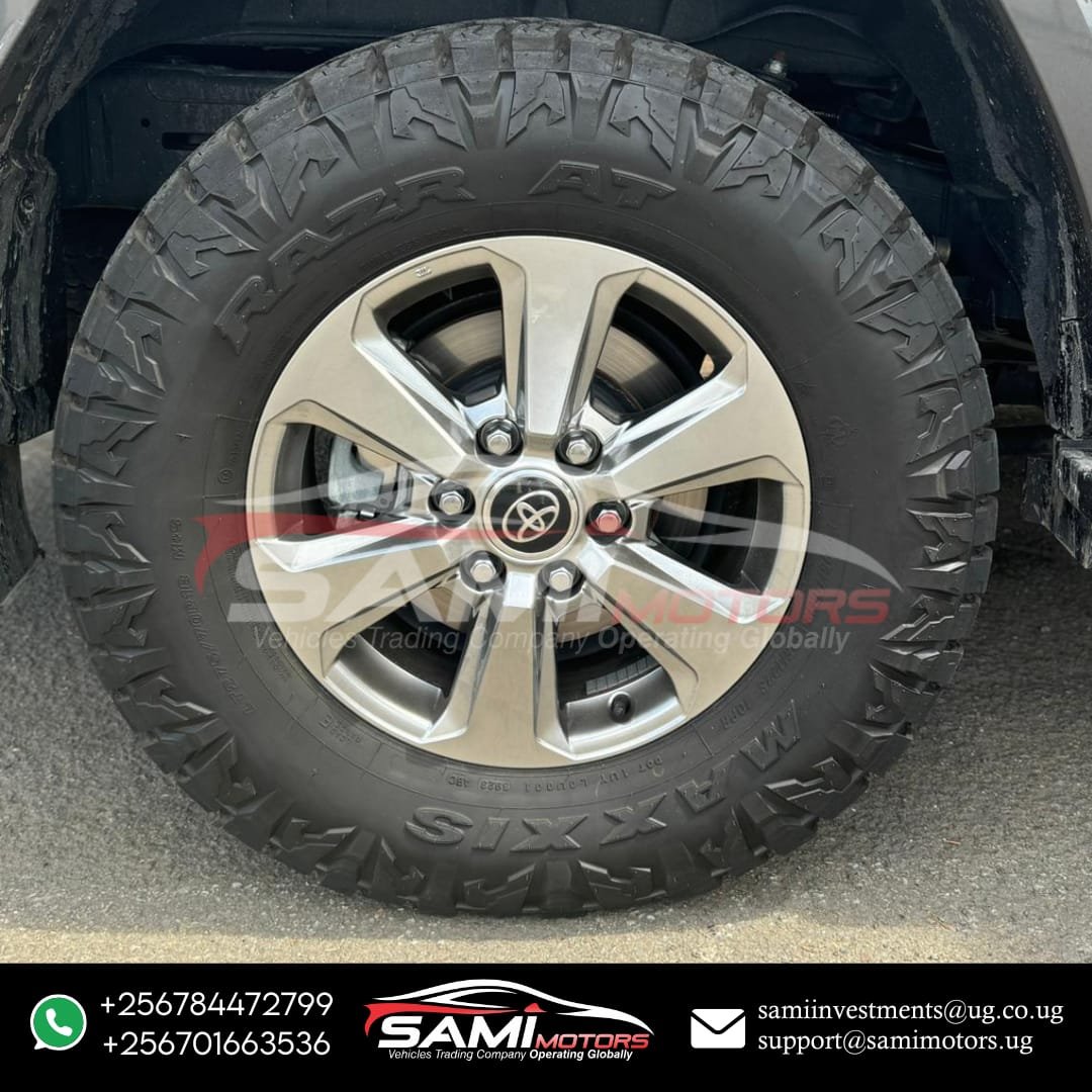 Toyota Land Cruiser Sahara ZX Full House - 2023 - Image 16