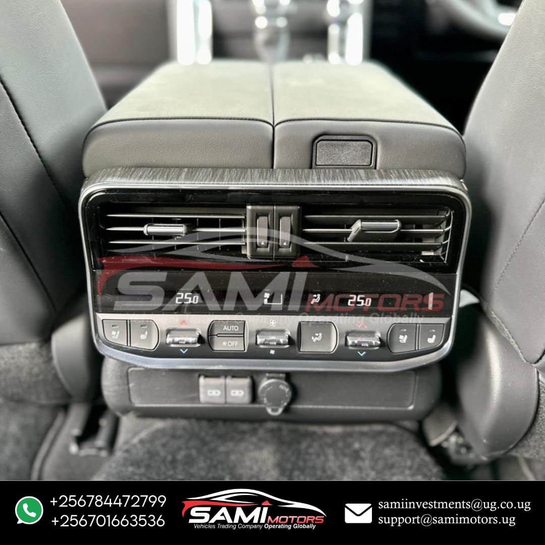 Toyota Land Cruiser GR Sport - 2024 - Image 9