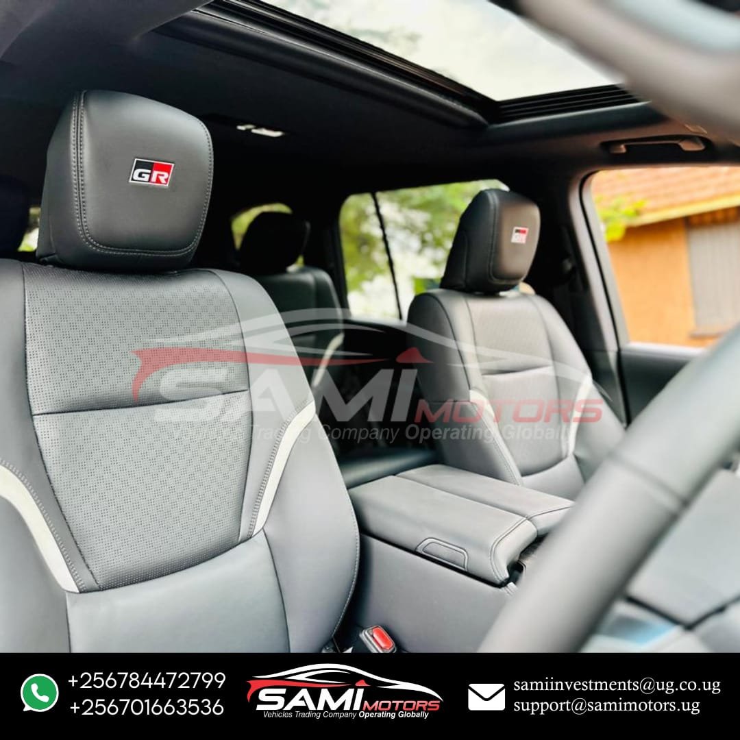Toyota Land Cruiser GR Sport - 2024 - Image 17