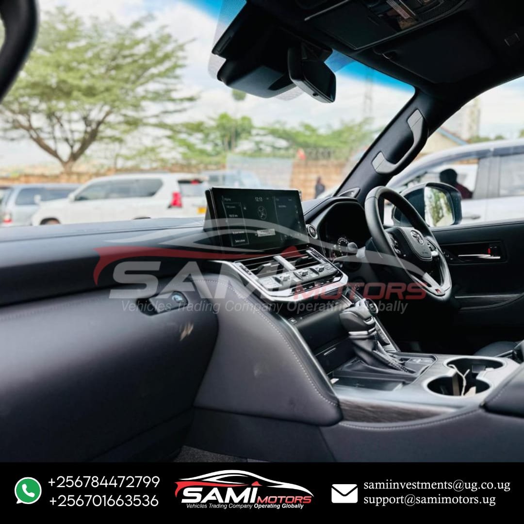 Toyota Land Cruiser GR Sport - 2024 - Image 18