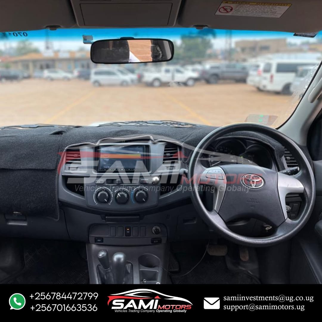 Toyota Hilux - 2013 - Image 9