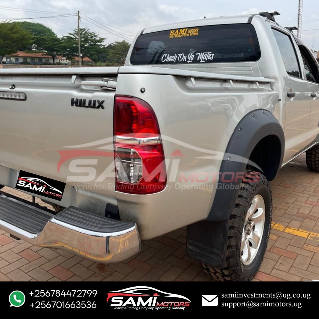 Toyota Hilux - 2013 - Image 14