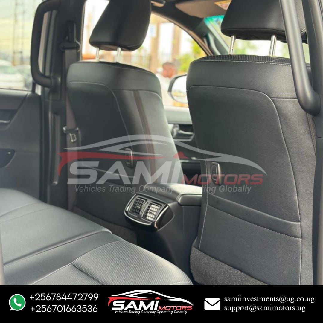 Toyota Hilux Rogue - 2023 (2) - Image 11