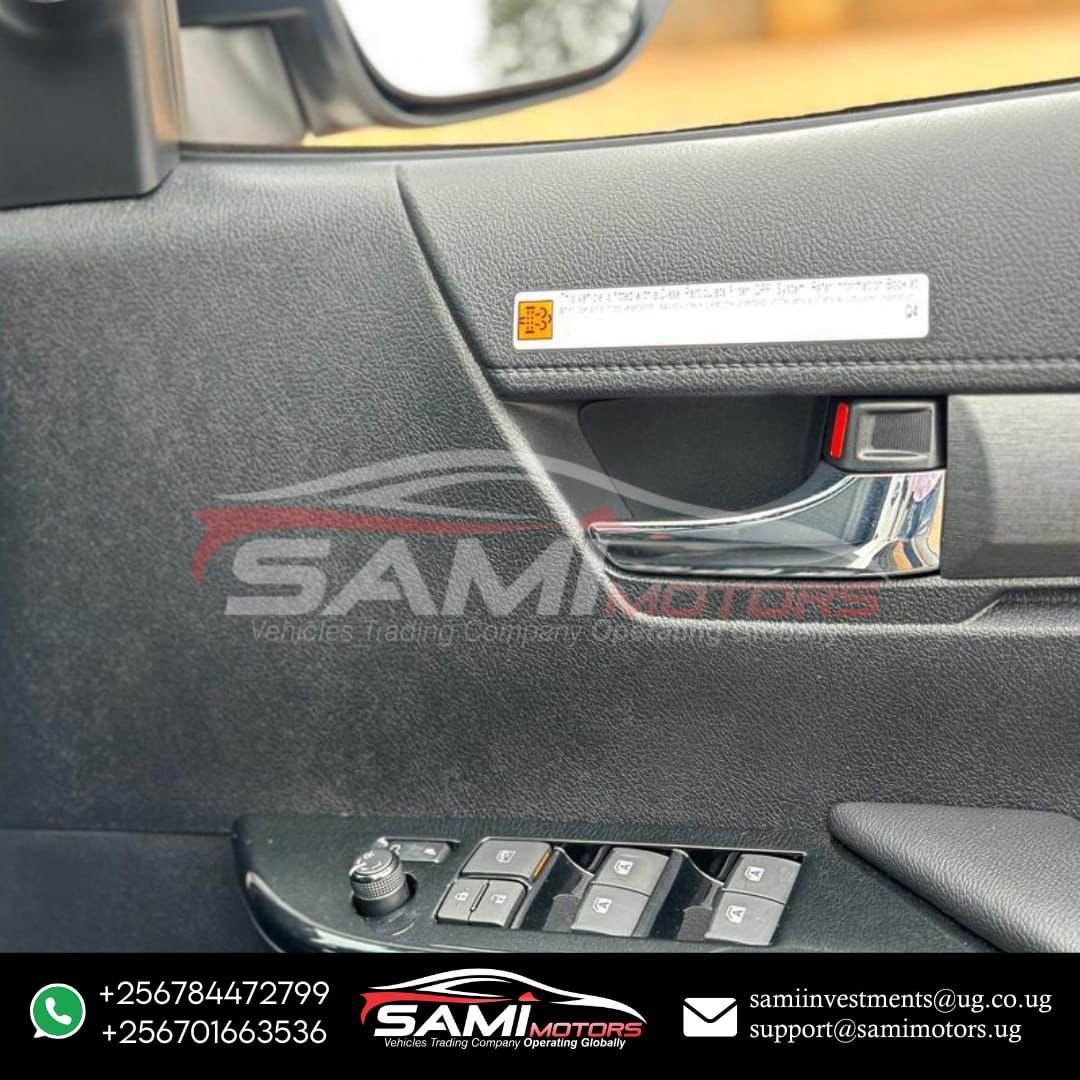 Toyota Hilux Rogue - 2023 (2) - Image 15
