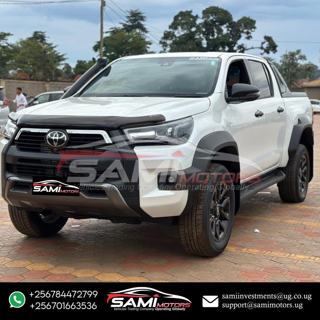 Toyota Hilux Rogue - 2023 (2) - Image 18