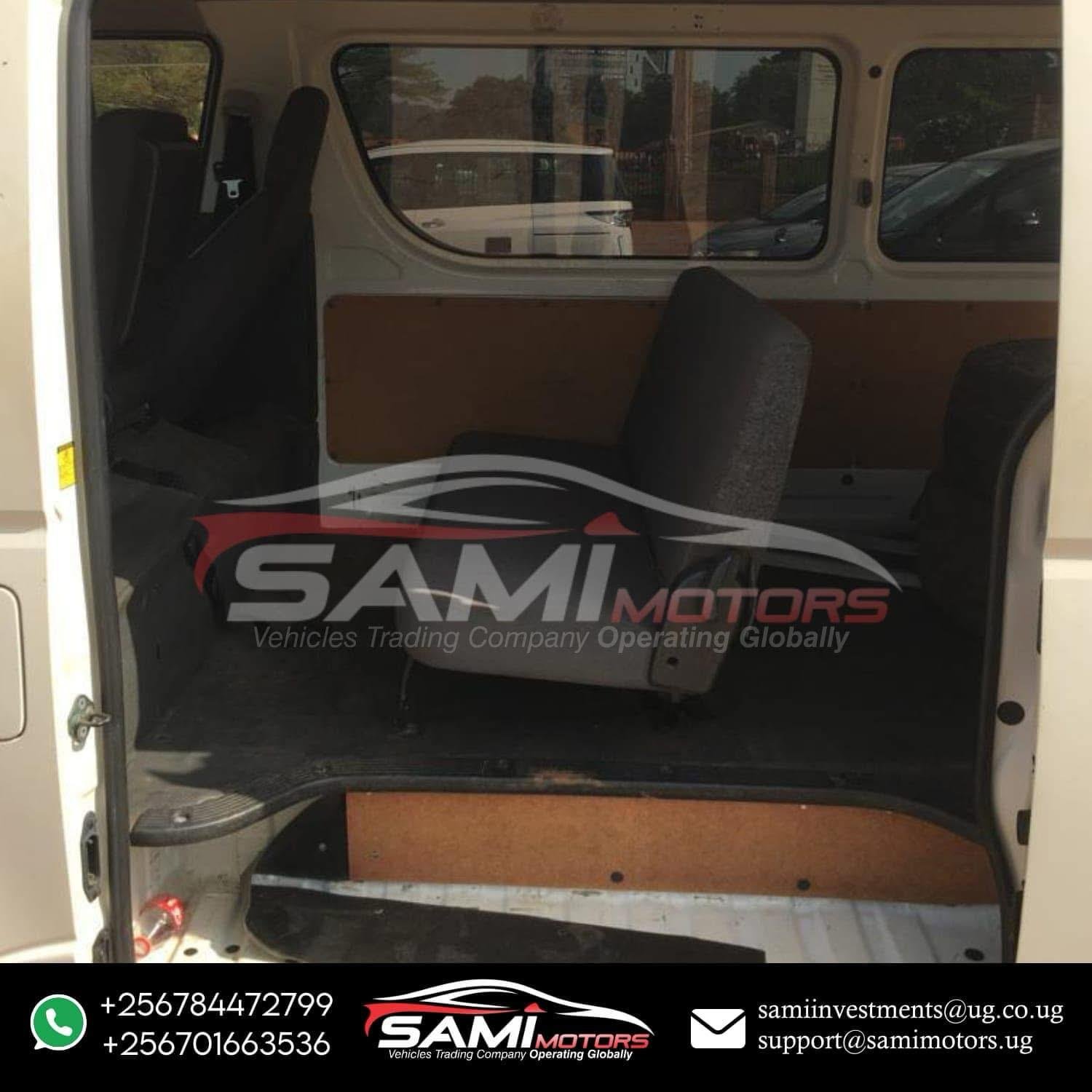 Toyota Hiace - 2012 - Image 8