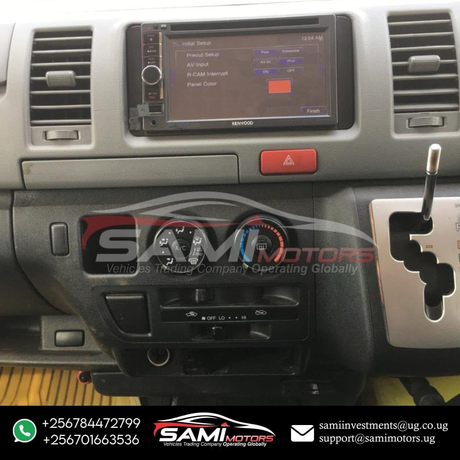 Toyota Hiace - 2012 - Image 11